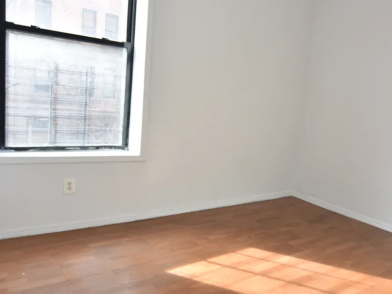 101 W 75th St #3C — Photo 2