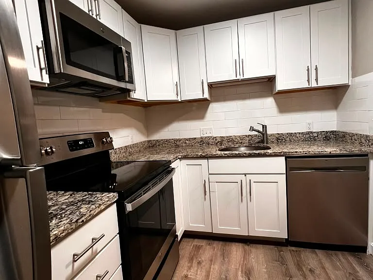 262 Grove St #9 — Photo 1