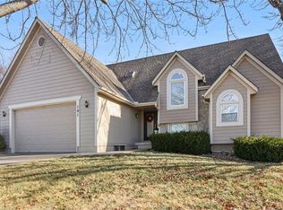 101 S Lakeshore Dr, Raymore, MO 64083