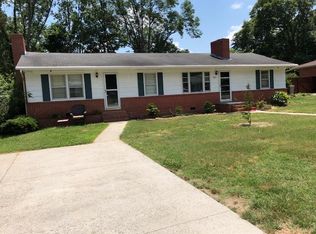 905 Brooks Ave, Garner, NC 27529