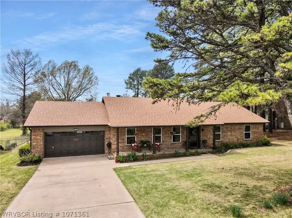 40 Vista Hills Blvd, Van Buren, AR 72956