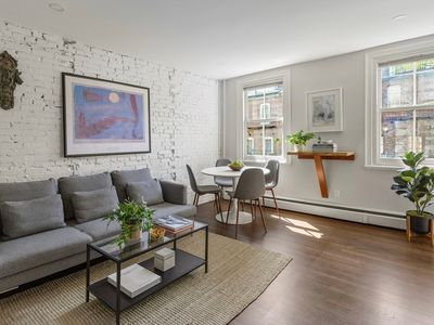 35 Lawrence St APT 4, Boston, MA, 02116