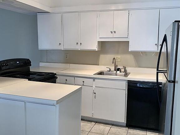 4th image of 1862 Poplar Woods Cir E #2-1