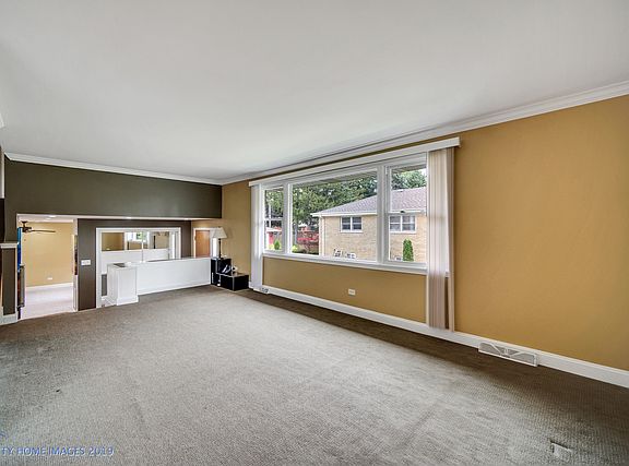 4th image of 5620 W 100th St