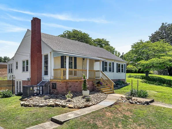 128 S Young St, Sparta, TN 38583