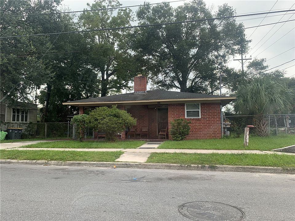 1st image of 442 W 16th St