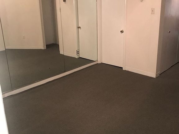 5th image of 2325 E Somerset St