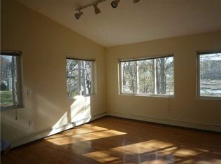 37 Paul Ave, Warwick, RI 02886