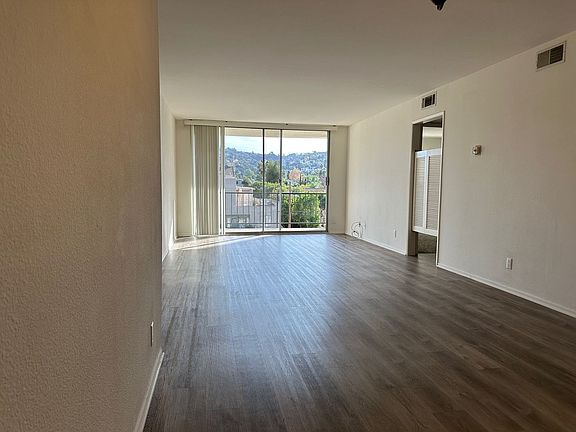 2nd image of 4513 Woodman Ave APT 303