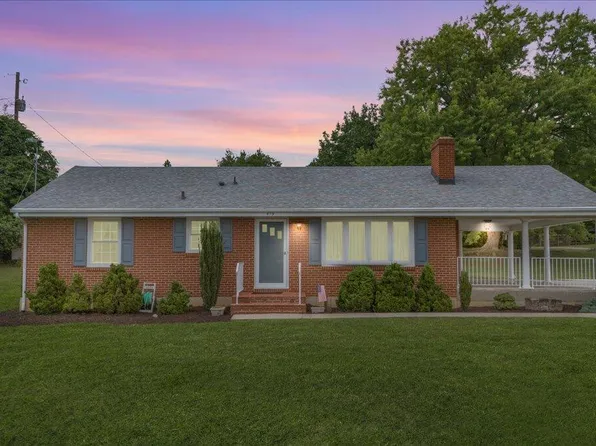 419 Diamond Rd, Salem, VA 24153