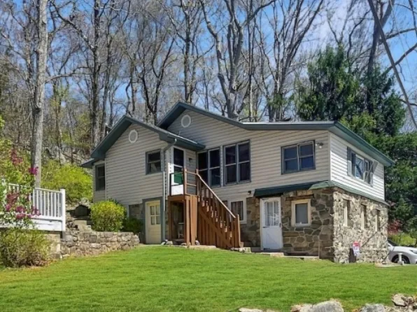 18 Lakeview Trl, Byram Twp., NJ 07821