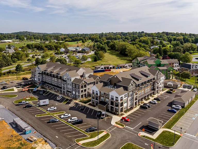 The Pointe at Overlook — Photo 27