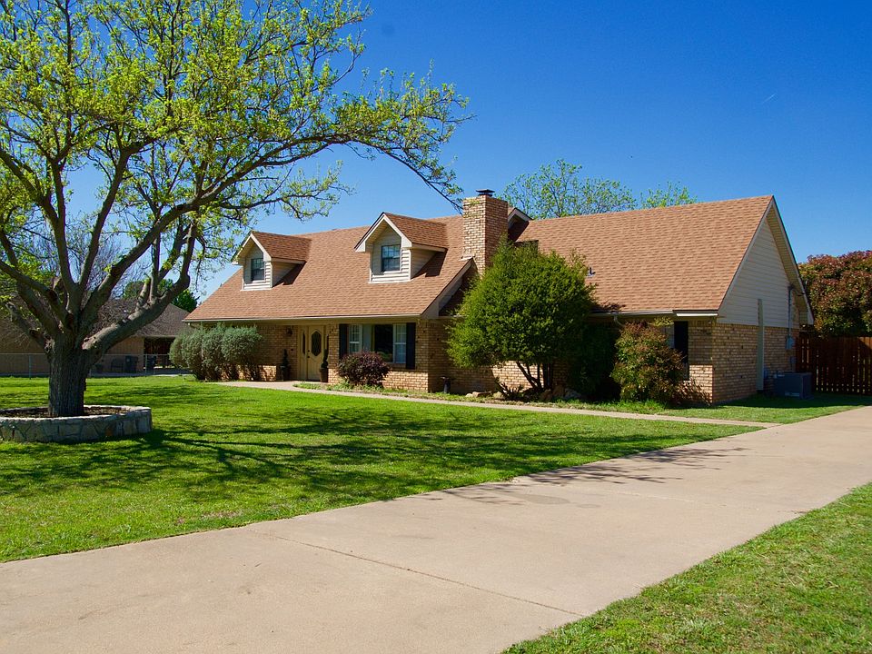1st image of 133 Chaparral Dr