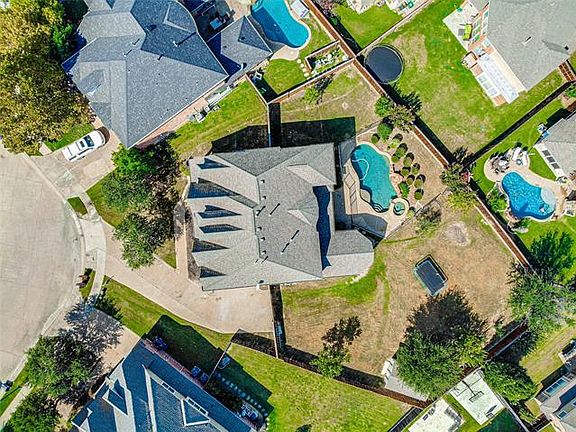 3rd image of 2651 Glen Haven Ct