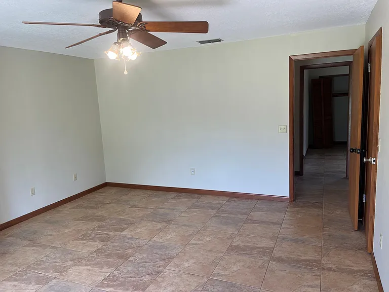 9218 Everwood St — Photo 5