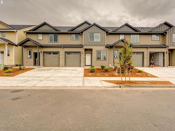 2nd image of 7653 NE 31st Cir