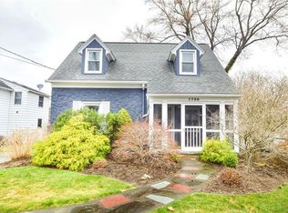 1730 Blossom Rd, Rochester, NY 14610
