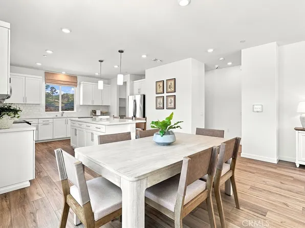 27604 Bareroot Pl, Valencia, CA 91381