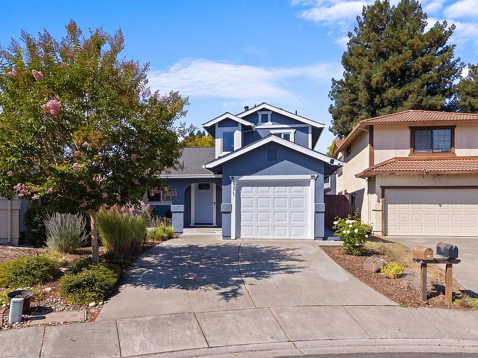 1st image of 971 Hacienda Circle