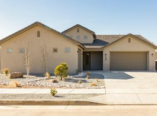 216 Lavender Pl NE, Albuquerque, NM 87113