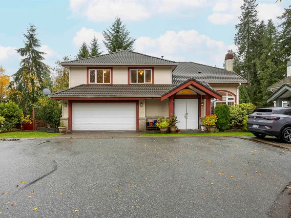 1590 Plateau Cres, Coquitlam, BC V3E 3B3