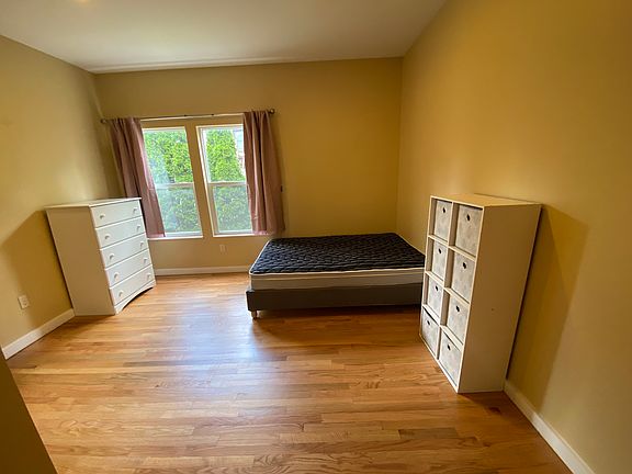 3rd image of 816 S Forest Ave APT 2