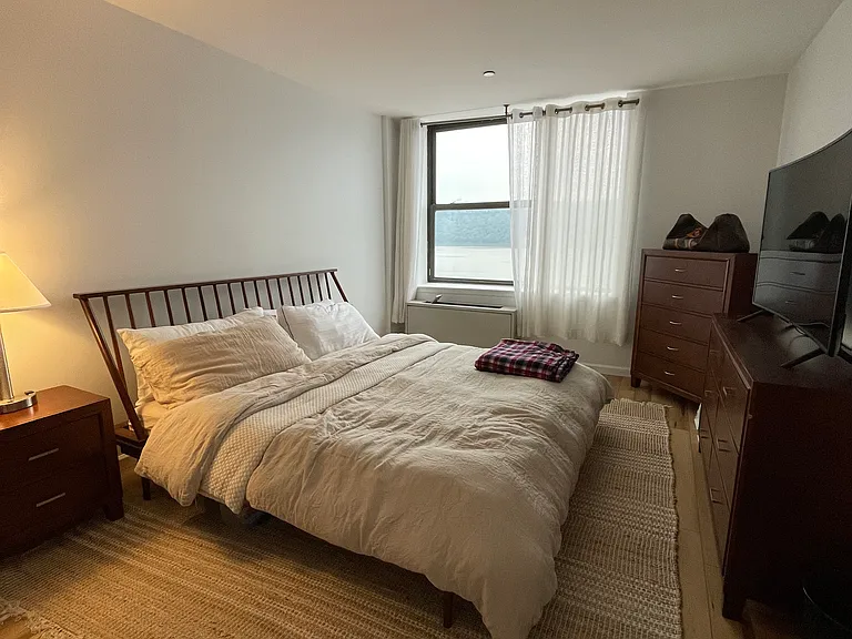 23 Water Grant St #8C — Photo 7