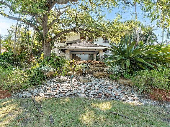 2nd image of 7125 W Lago Dr