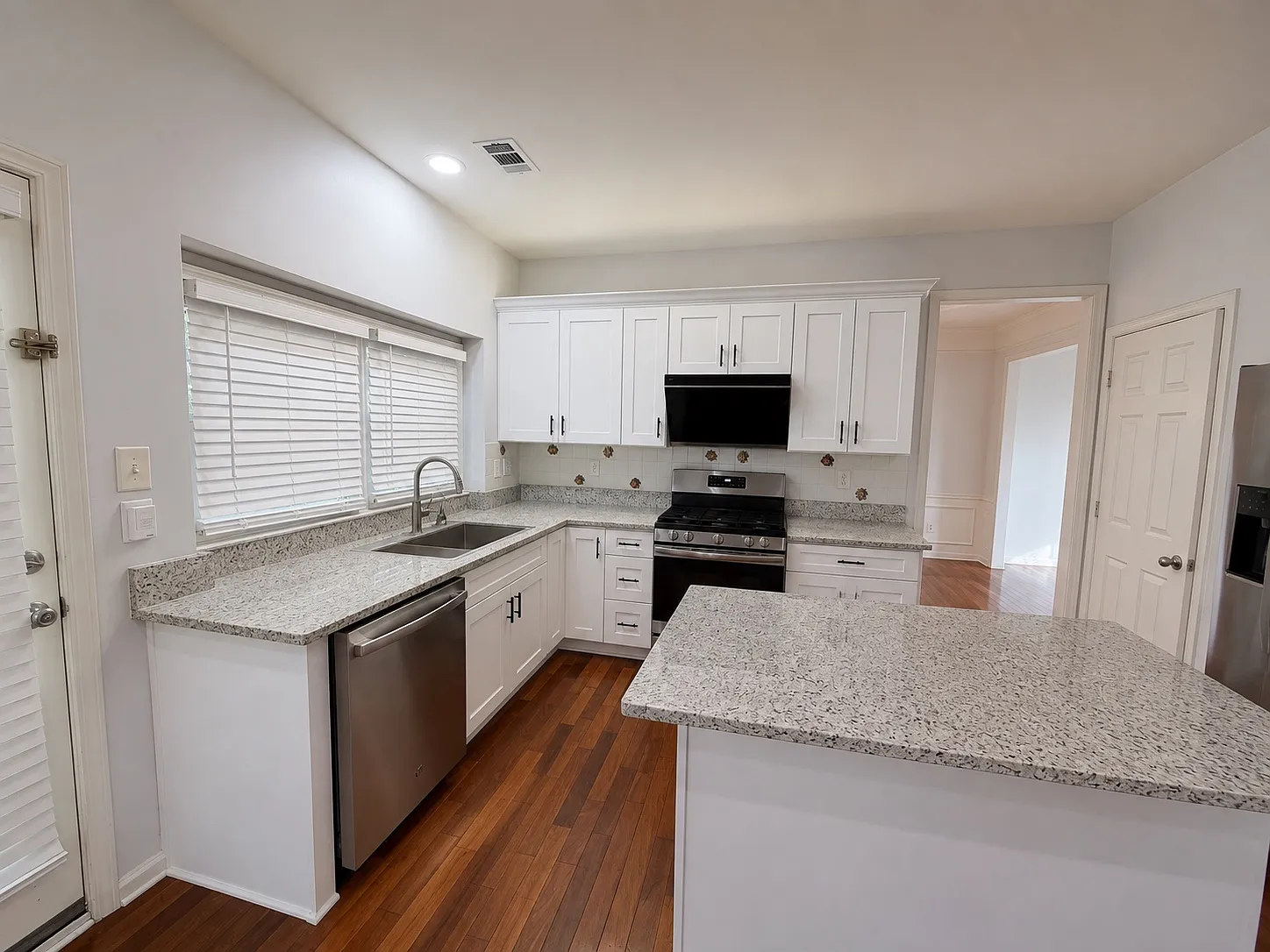 235 Ganton Ct — Photo 3