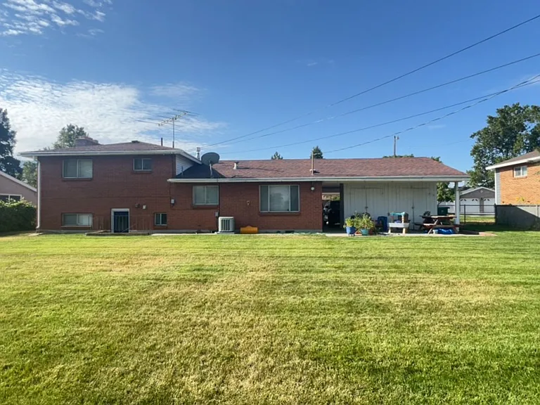 565 E 6270 S — Photo 1