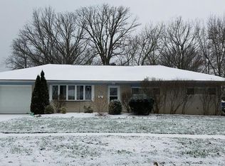 321 Wyleswood Dr, Berea, OH 44017