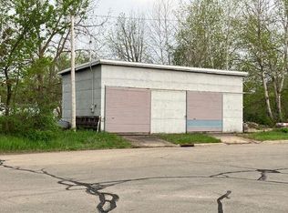 84 E Madison St, Clintonville, WI 54929