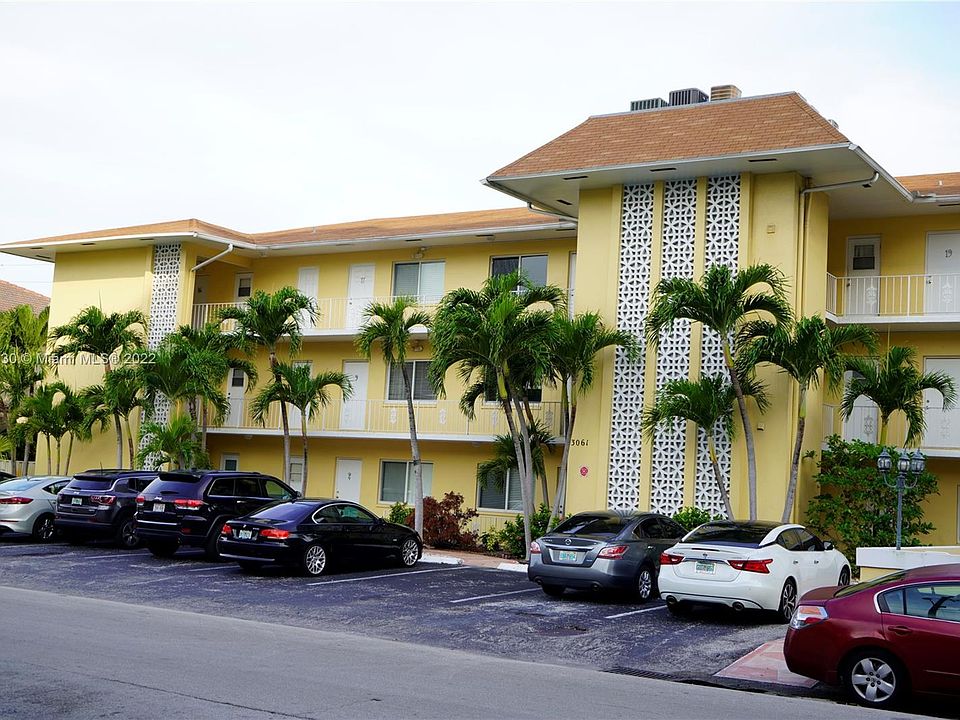 1st image of 3061 NE 49th St APT 8