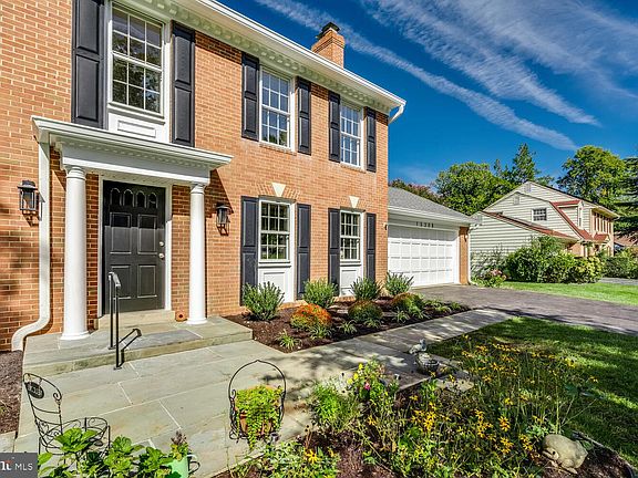 5th image of 15308 Delphinium Ln