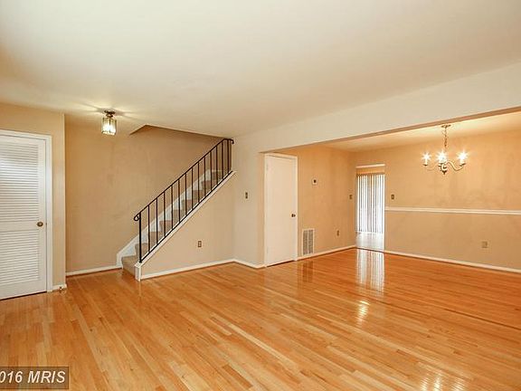 3rd image of 2893 Bowes Ln