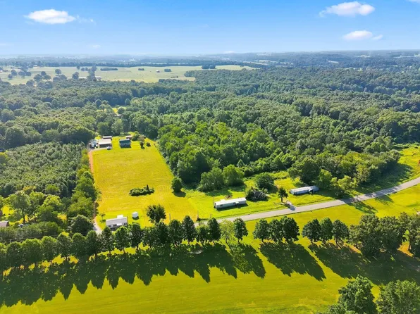 940 N Brace Rd, Summertown, TN 38483