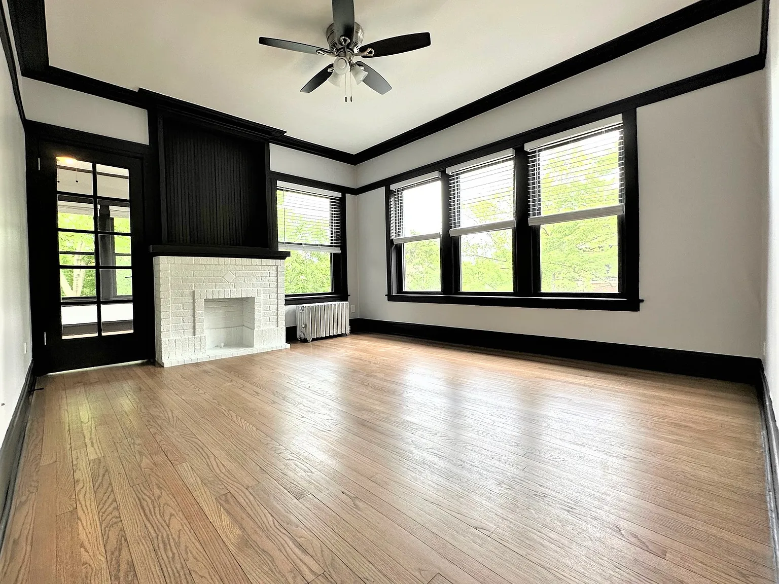 3 bed, 1400 sqft, $3,650 — Photo 4