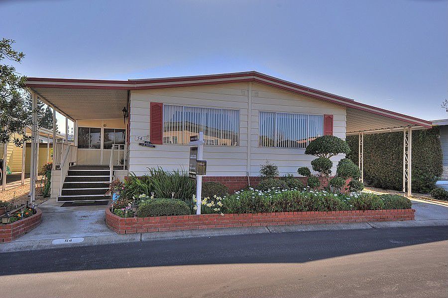 1st image of 54 Quail Hollow Dr