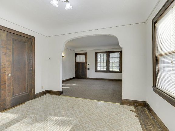 5th image of 2108 Lowry Ave N