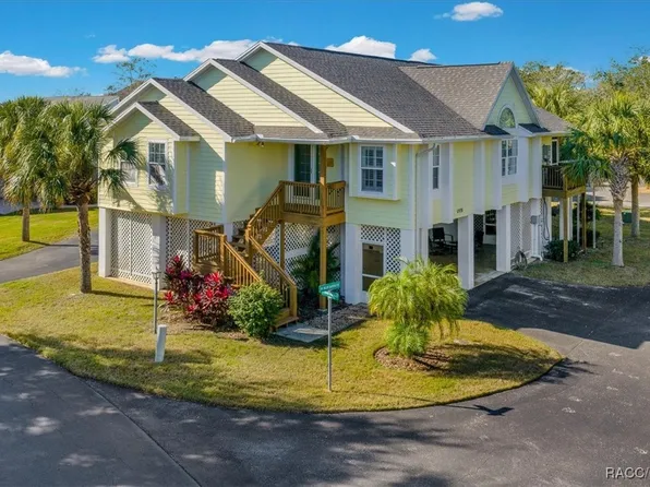 11938 W Blue Bayou Ct, Crystal River, FL 34429