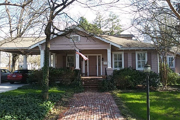 1st image of 627 Palmetto St