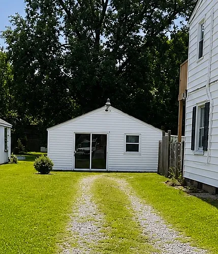 1006 Briarfield Rd Photo 1