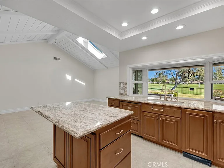 6042 Foxfield Ln — Photo 29