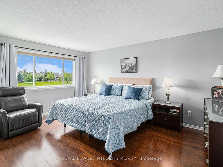 564 Renaissance Dr — Photo 18
