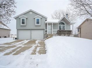 119 Prairie Rose Cir, Smithville, MO 64089