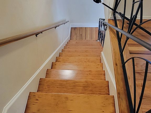 5th image of 2093 Cedar Ave #2093
