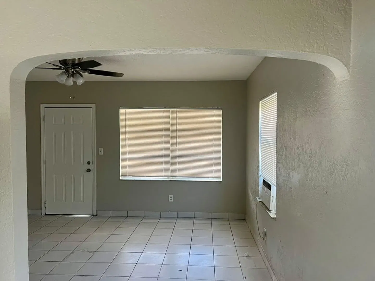 644 SW 4th ave — Photo 1