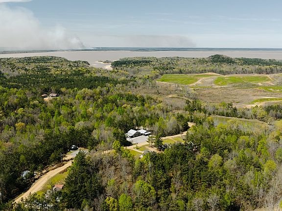 2nd image of 475 Deer Creek Rd