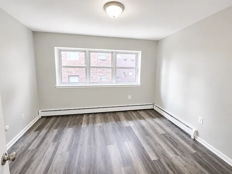 80 Grafton Ave #15B — Photo 4
