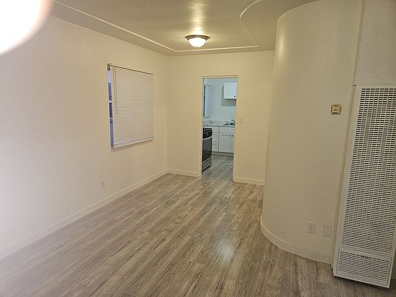 4th image of 4877 Cape May Ave